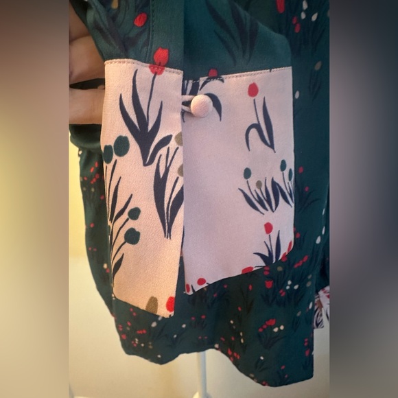 Boden Sophia Silk Blouse 12 dark green/ pink NWOT mid size - Picture 14 of 16